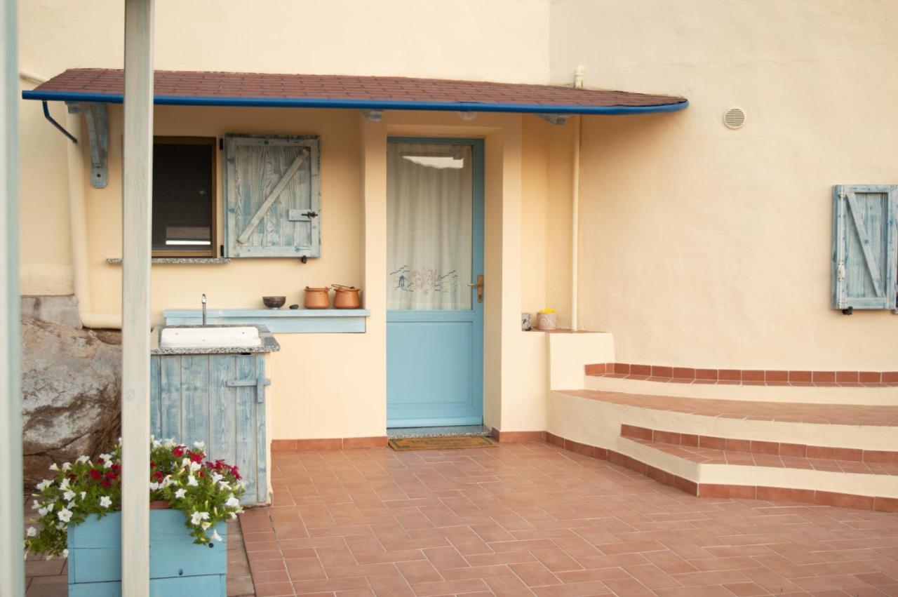 Nel Verde Del Villaggio - Casetta Celeste 贡内萨 外观 照片