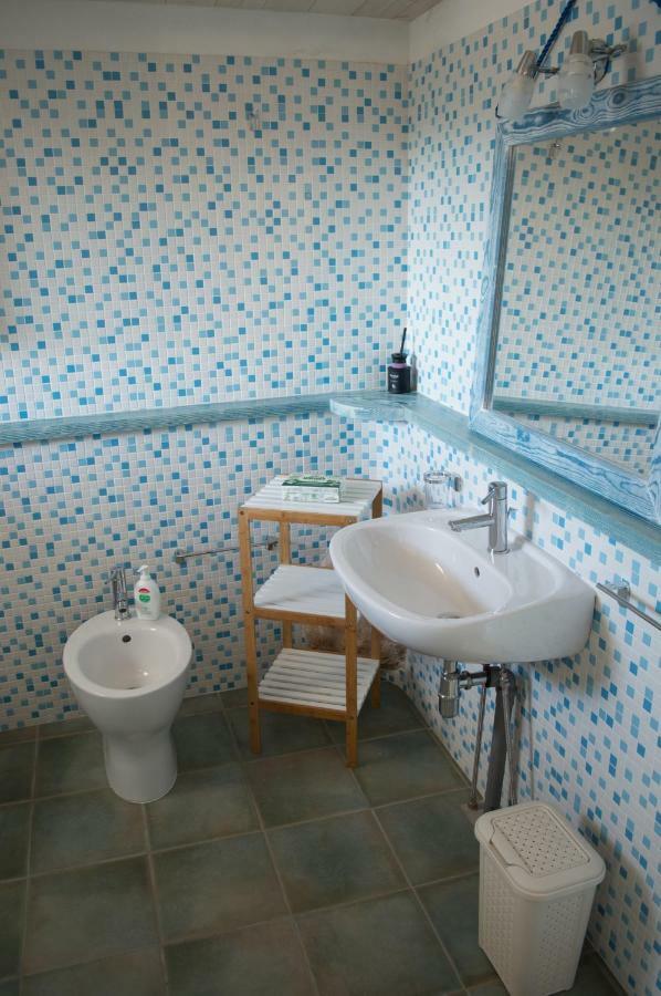 Nel Verde Del Villaggio - Casetta Celeste 贡内萨 外观 照片